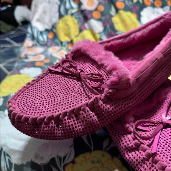 Torrid size 10 sparkle slippers! - Picture 2 of 5